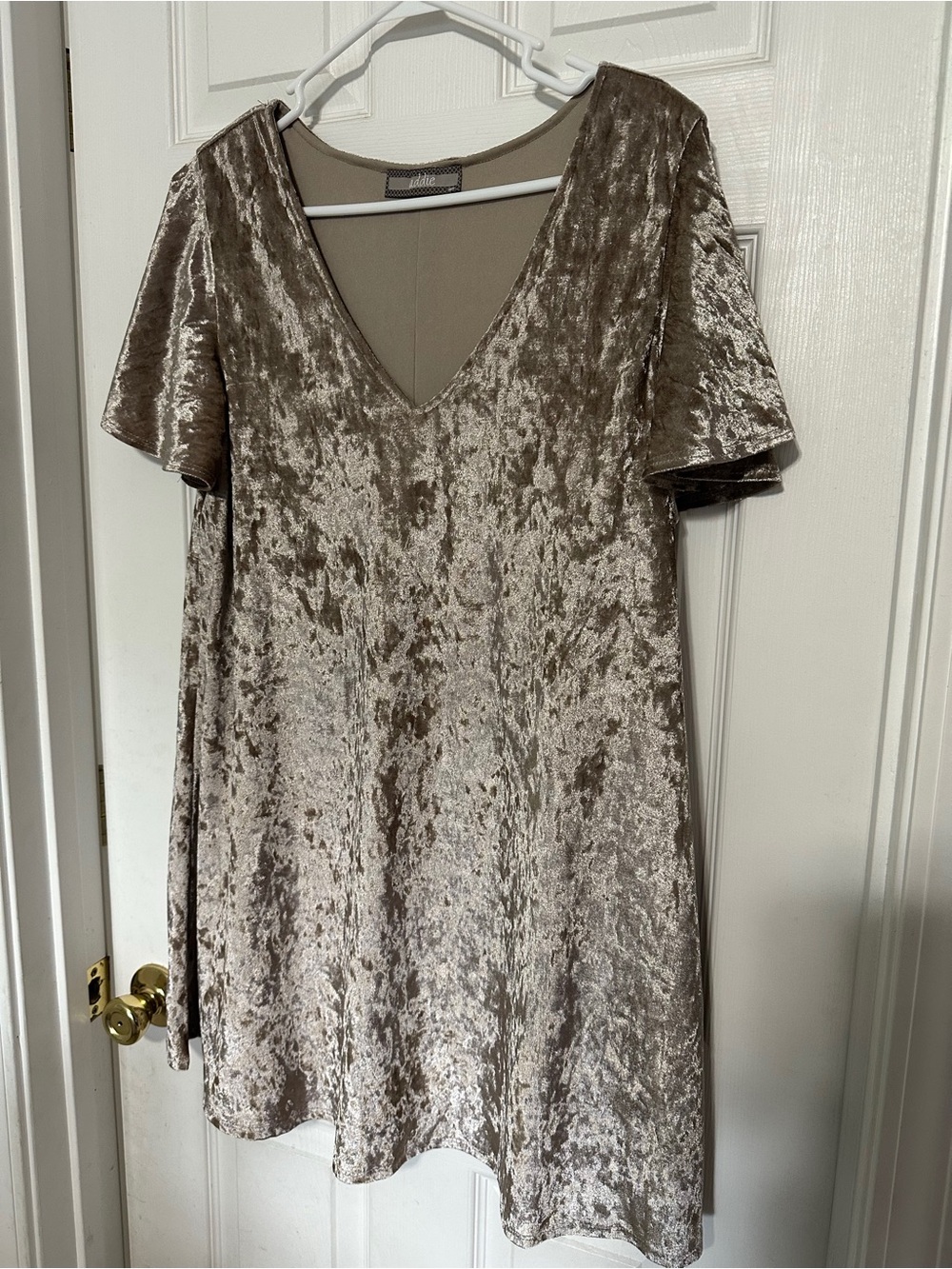 Addie crushed Velvet V-Neck Short Sleeve Dress
